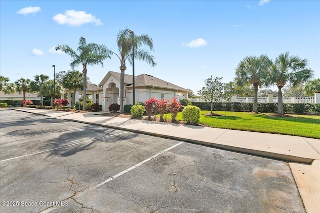 exterior space featuring a lawn