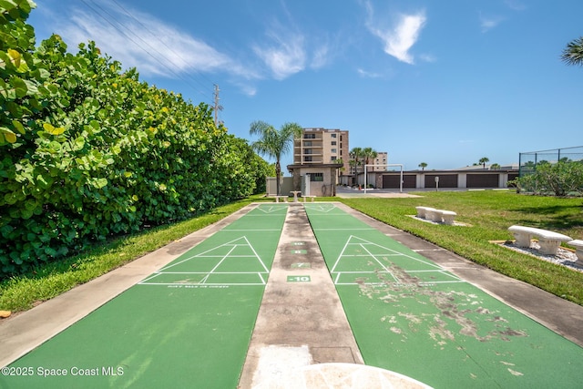 view of home's community featuring a yard