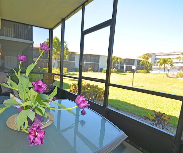 view of sunroom / solarium