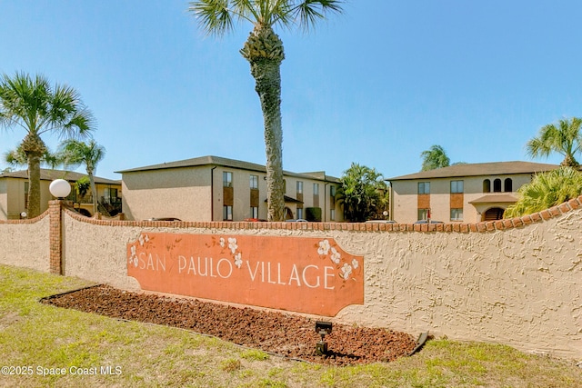 view of community / neighborhood sign