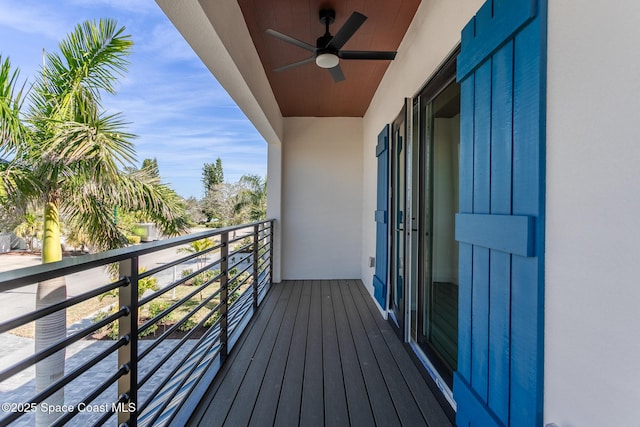 balcony with ceiling fan