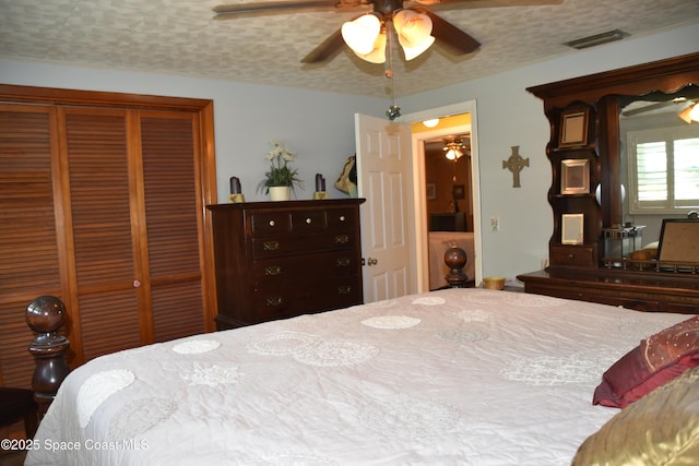 423 Longfellow Blvd, Lakeland, FL 33803 - bedroom featuring a closet and ceiling fan