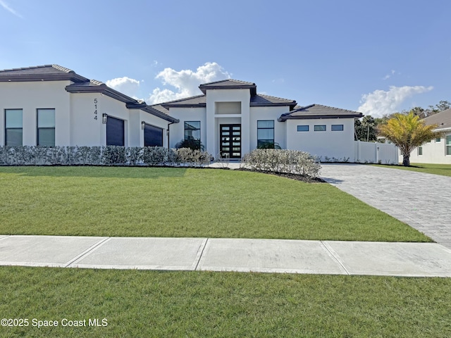 view of front of property with a front yard