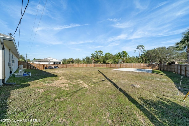 view of yard with a patio