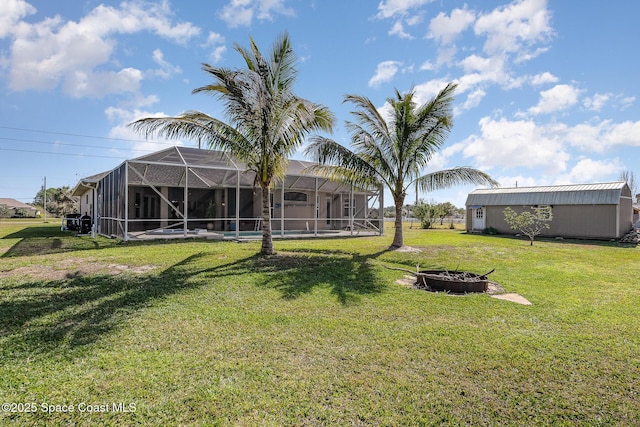 view of yard featuring a lanai