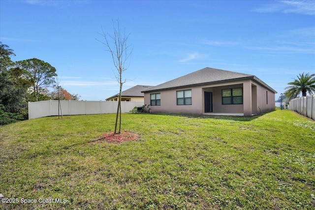 exterior space featuring a lawn