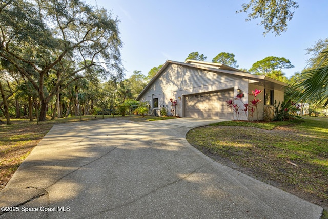 view of front facade with a garage