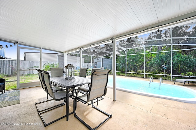 view of sunroom / solarium