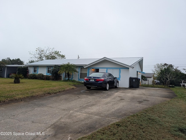 ranch-style home with a front yard