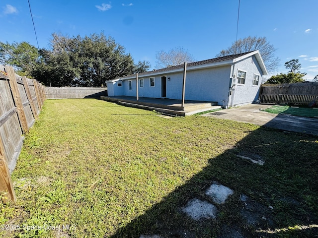 view of yard with a patio area