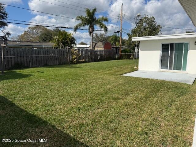 view of yard with a patio area