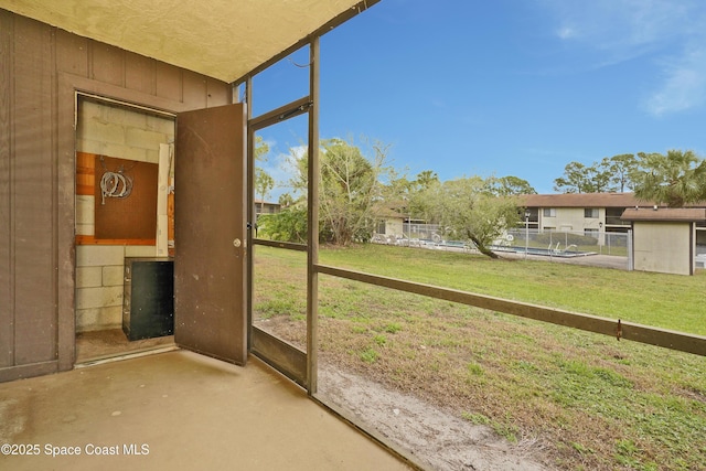 view of unfurnished sunroom