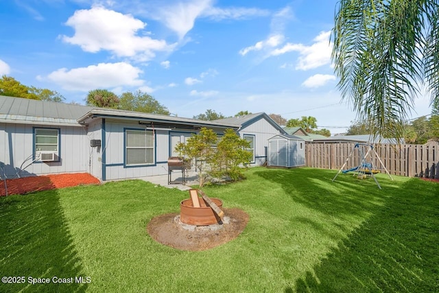 view of yard with a shed