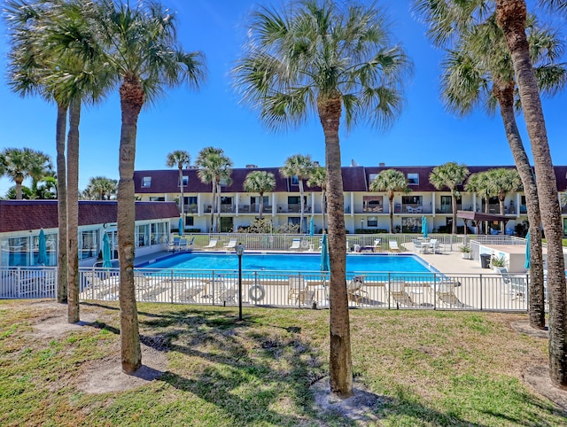 view of swimming pool featuring a patio