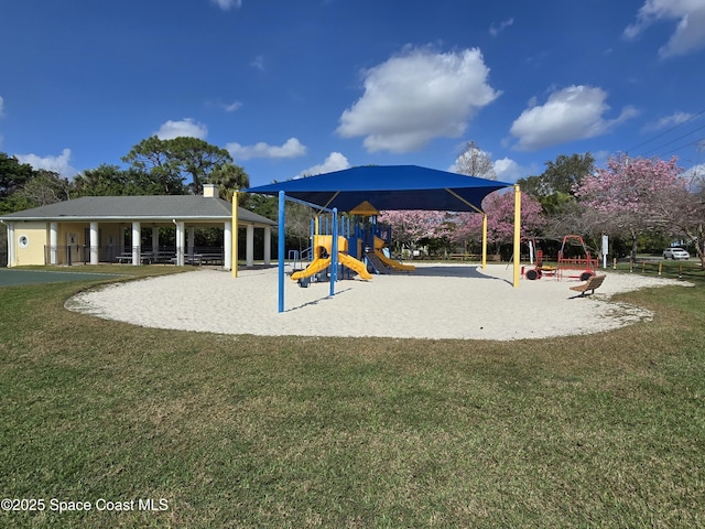 view of jungle gym featuring a yard