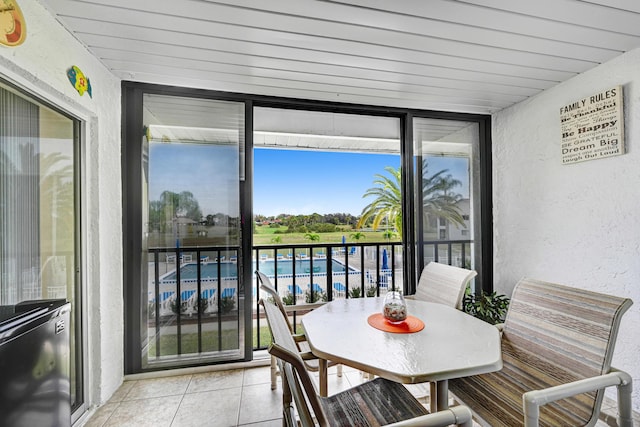 view of sunroom / solarium