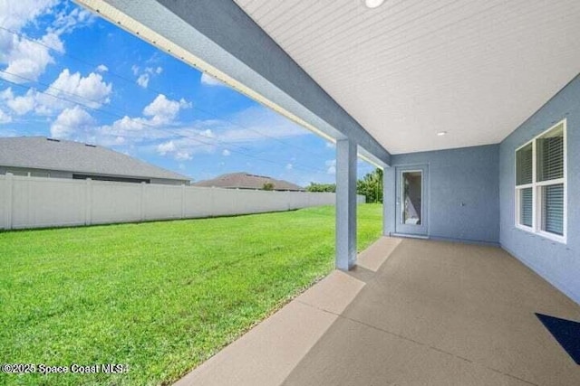 view of yard featuring a patio