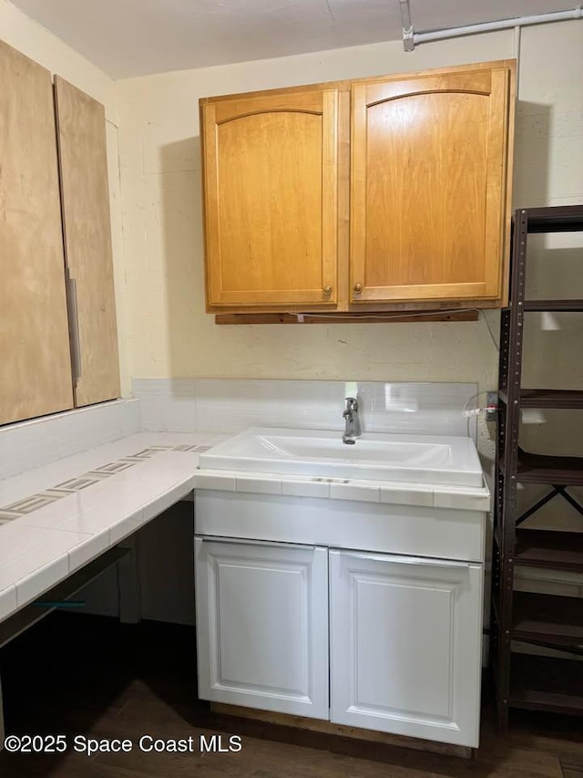 laundry room with sink