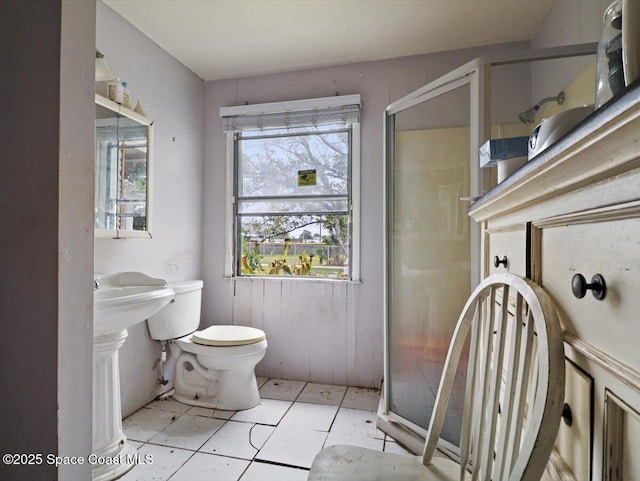 bathroom featuring toilet