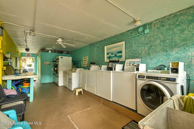 washroom with separate washer and dryer and ceiling fan