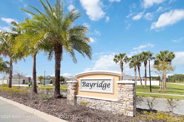 view of community / neighborhood sign