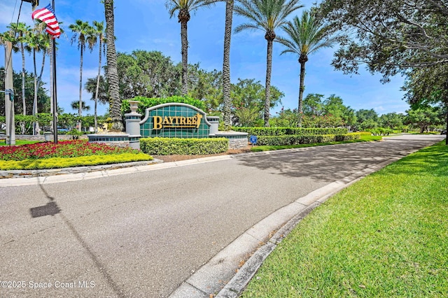 view of community / neighborhood sign