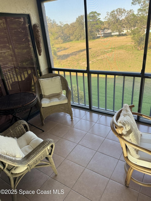 view of sunroom / solarium