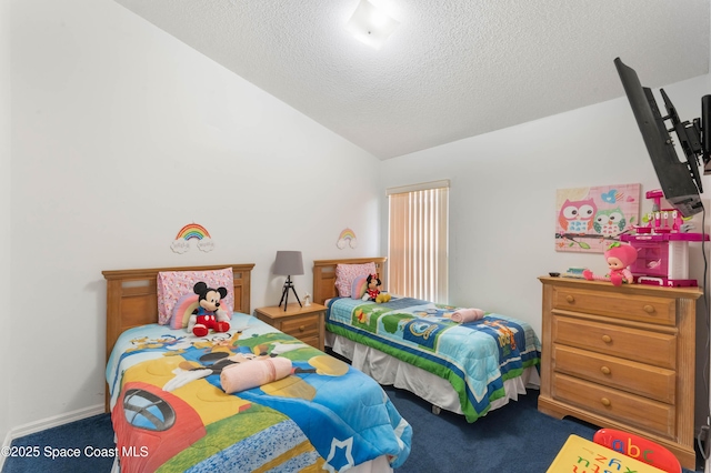 4632 Eagle Peak Dr, Kissimmee, FL 34746 - bedroom featuring lofted ceiling, carpet, baseboards, and a textured ceiling