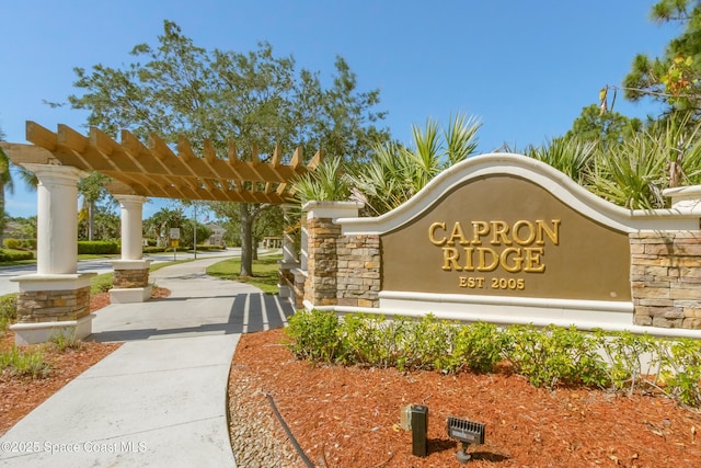 view of community / neighborhood sign