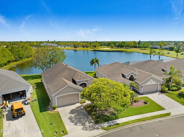 bird's eye view with a water view