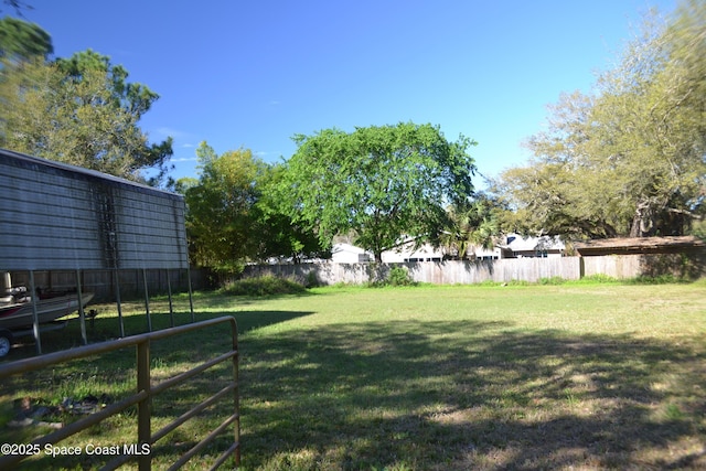 view of yard featuring fence