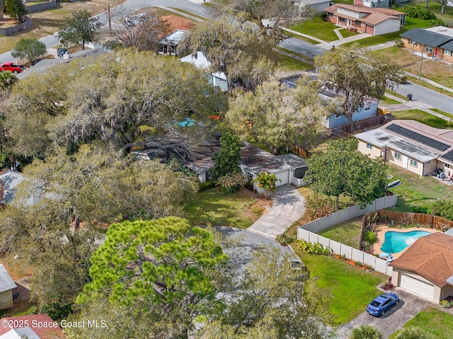 birds eye view of property featuring a residential view