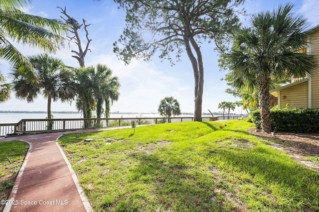 view of yard featuring a water view