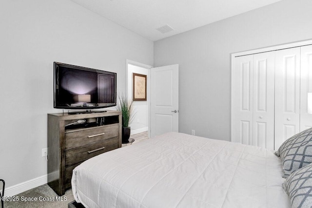 3465 Diamond Leaf Dr, Vero Beach, FL 32966 - bedroom with carpet, a closet, visible vents, and baseboards