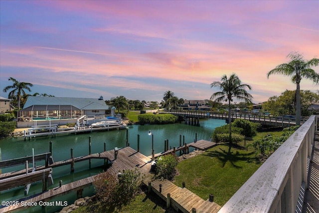 water view with a boat dock and boat lift