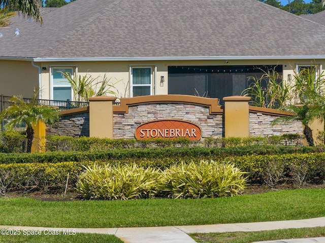 view of community / neighborhood sign