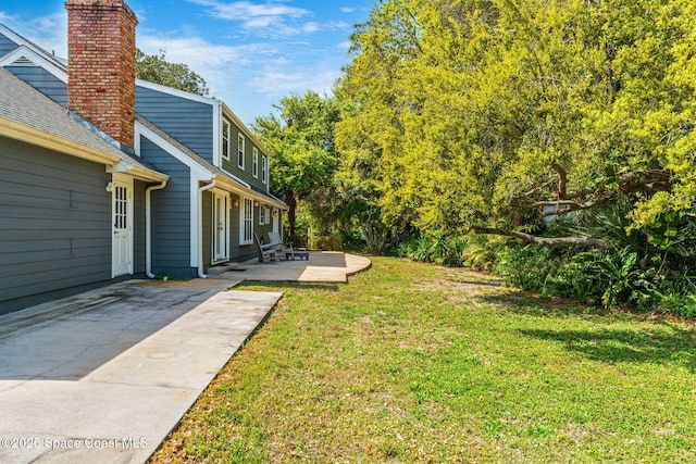 view of yard with a patio