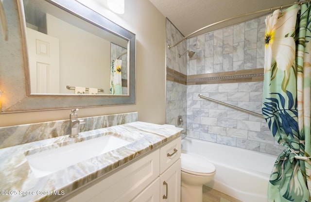 bathroom featuring toilet, shower / bath combo, a textured ceiling, and vanity