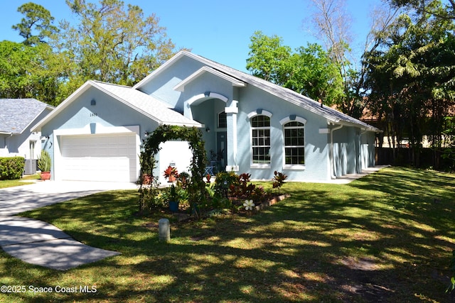 single story home with fence, driveway, stucco siding, a front lawn, and a garage