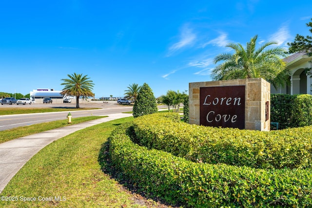 view of community / neighborhood sign