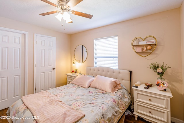 bedroom featuring ceiling fan