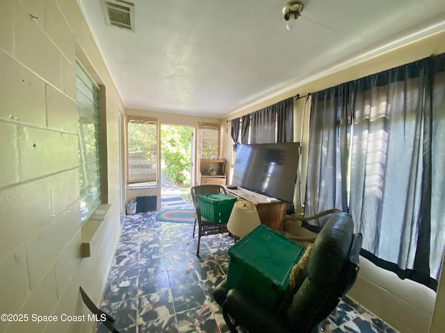 sunroom / solarium featuring visible vents