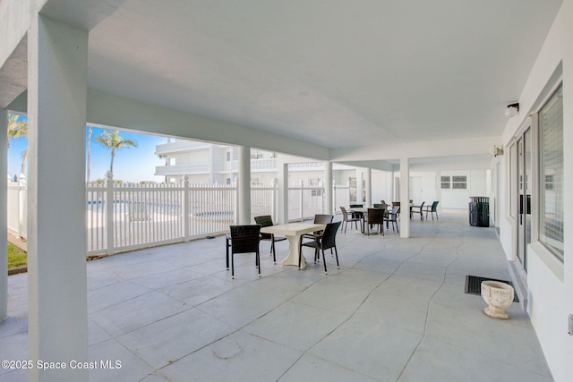 sunroom / solarium featuring visible vents