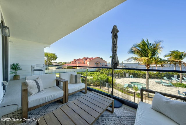 balcony featuring an outdoor hangout area