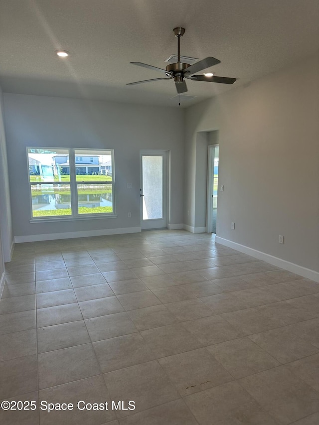 Listing photo 3 for 2482 Carrick St NW, Palm Bay FL 32907