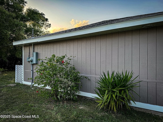 view of side of property