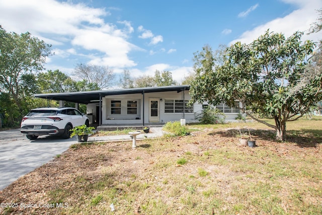 Listing photo 2 for 310 Nidy Ave, Titusville FL 32796