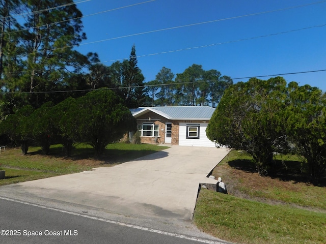 Listing photo 3 for 1408 Harper Blvd SW, Palm Bay FL 32908