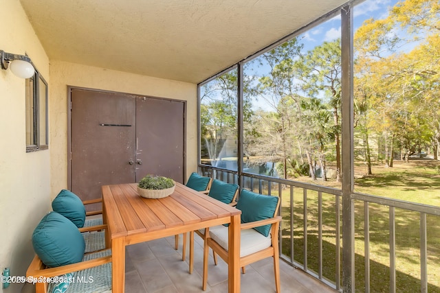 view of sunroom / solarium