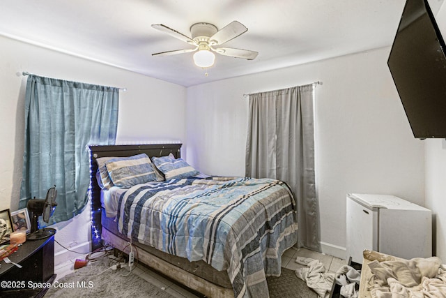 bedroom with a ceiling fan